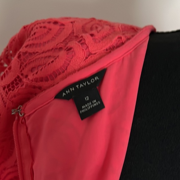Ann Taylor Coral Dress. Size 12 - Picture 8 of 11